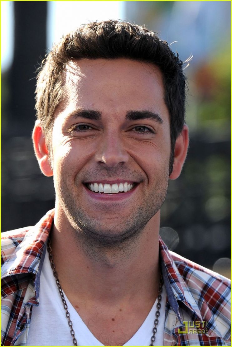 Zachary Levi