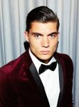 Zane Holtz