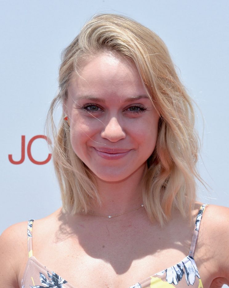 Zoë Barker