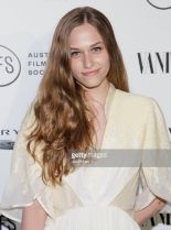 Zoe Graham