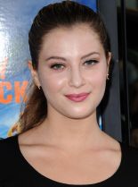 Zoe Levin