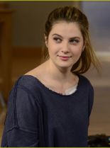 Zoe Levin