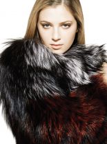 Zoe Levin photo