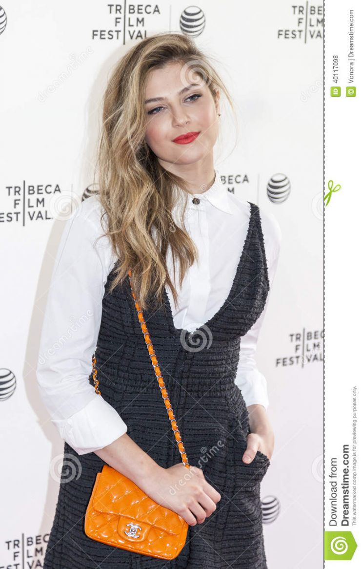 Zoe Levin