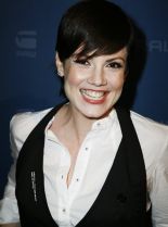 Zoe McLellan photo