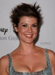 Zoe McLellan