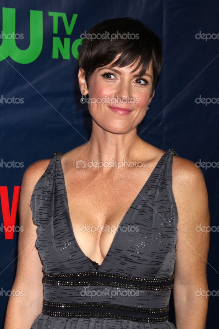 Zoe McLellan