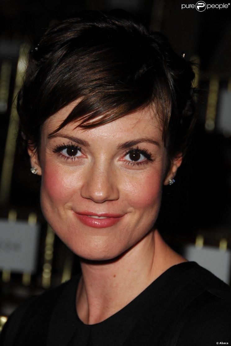 Zoe McLellan