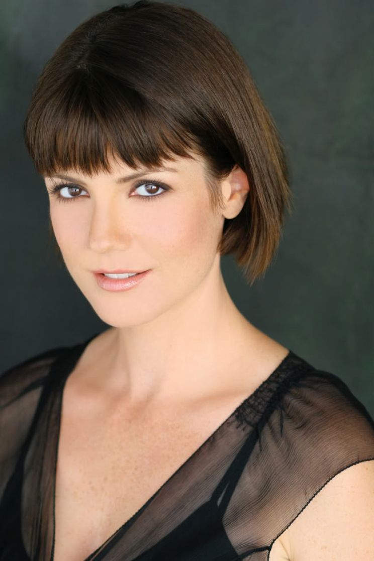 Zoe McLellan