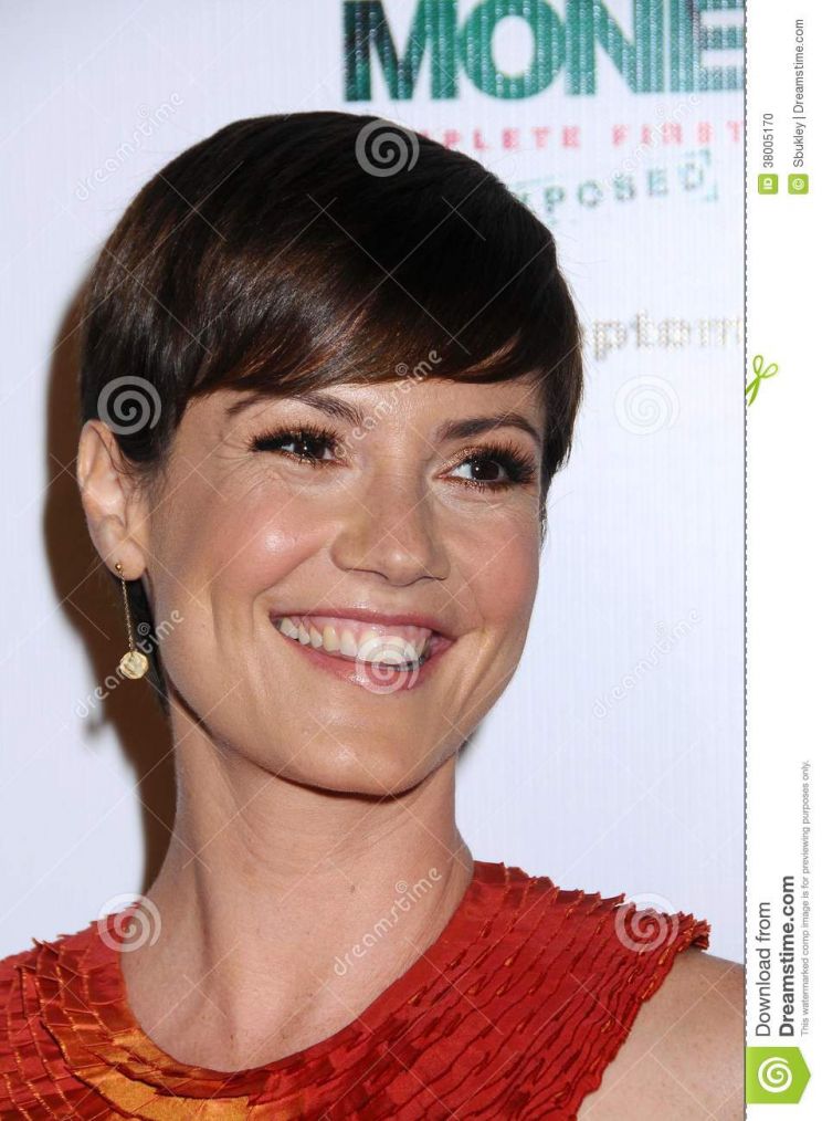 Zoe McLellan