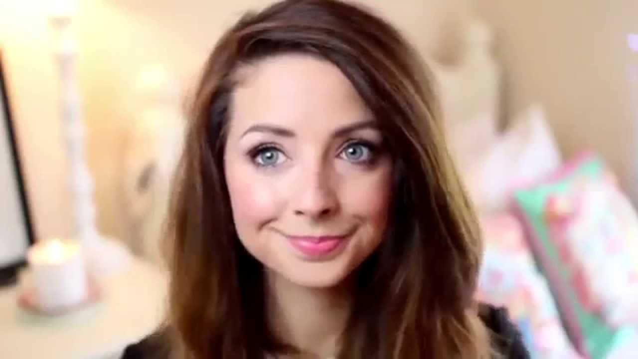 Zoella Nude