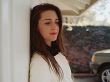 Zoë Worth
