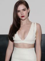 Zoey Deutch