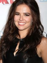Zoey Deutch #20343 picture (Portrait Medium)