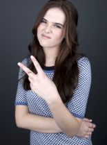 Zoey Deutch #20351 picture (Portrait Medium)