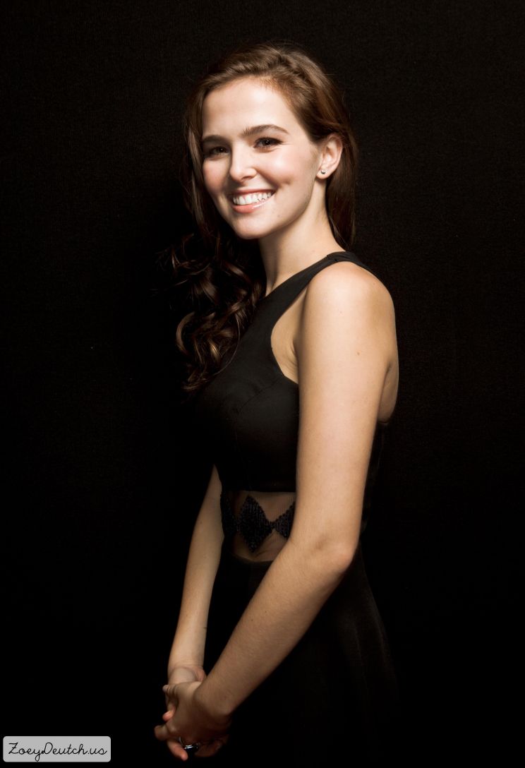 Zoey Deutch