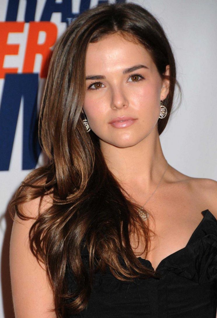 Zoey Deutch