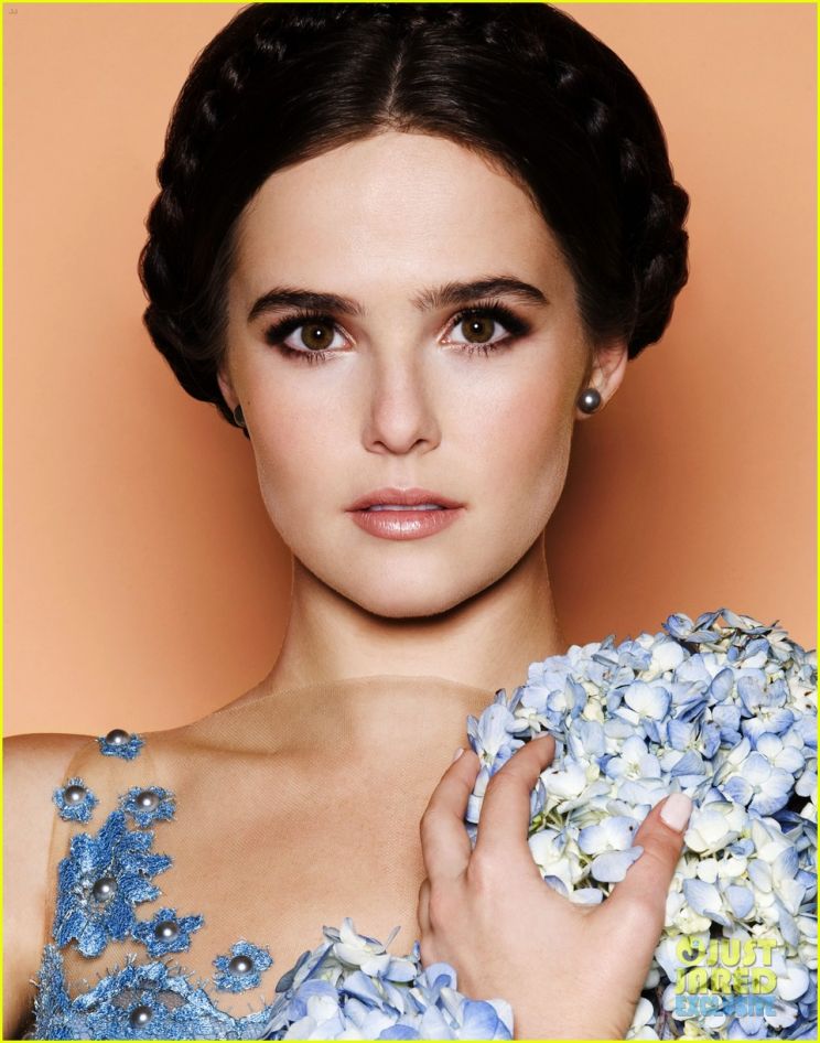 Zoey Deutch