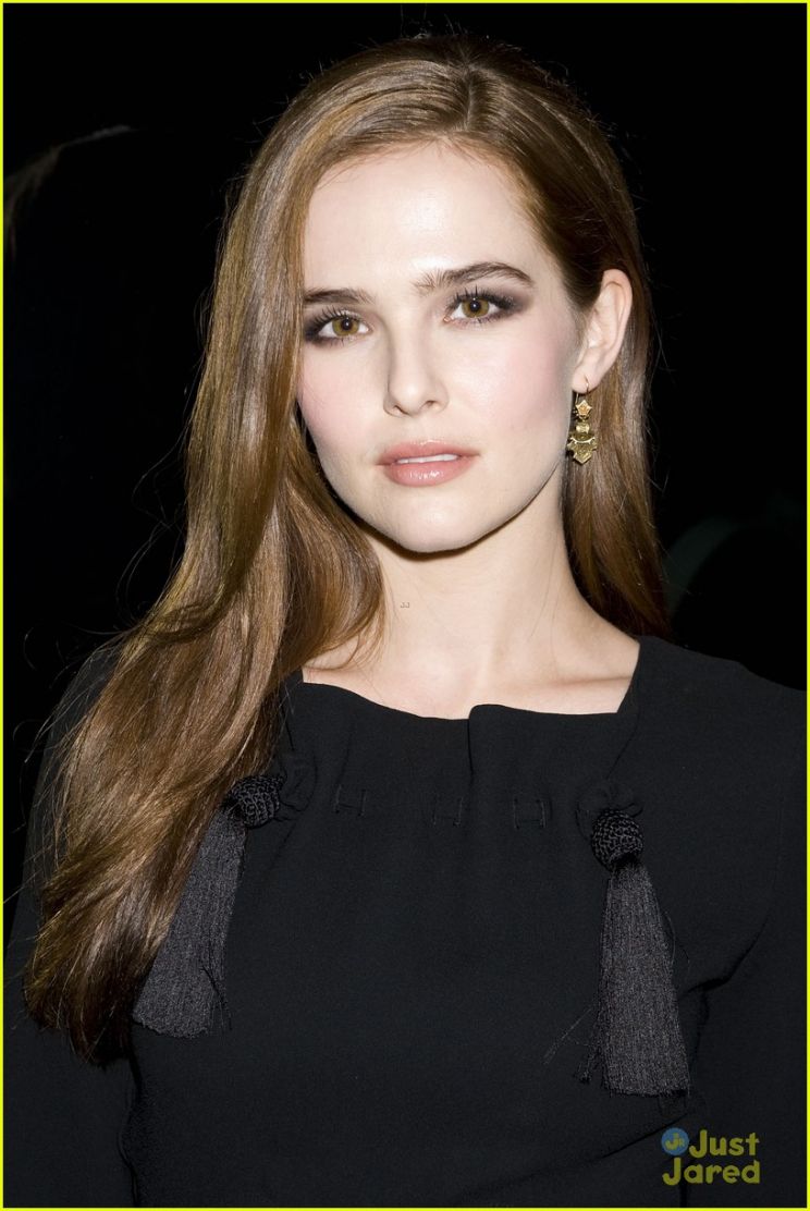 Zoey Deutch