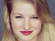 Zoey Nixon photo