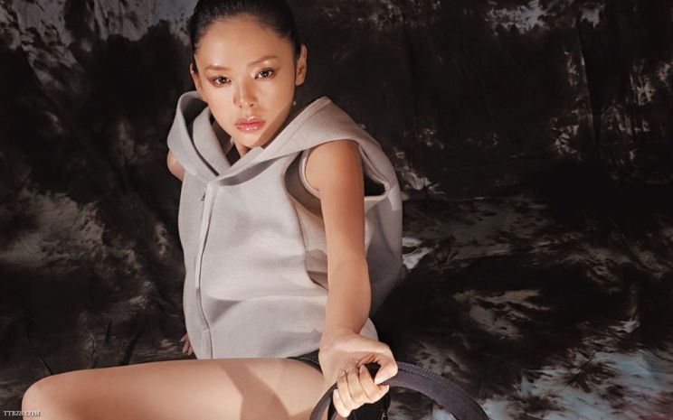 Zoie Tam